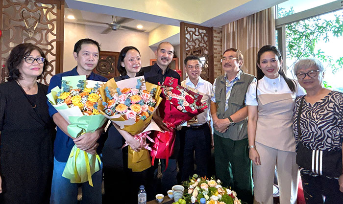 UBND TP.HCM tặng Bằng khen cho đạo diễn bộ phim “Địa đạo: Mặt trời trong bóng tối”