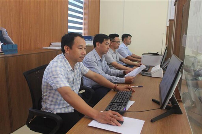 Quy định về phân cấp quản lý cán bộ, quy hoạch, bổ nhiệm, từ chức, miễn nhiệm đối với cán bộ