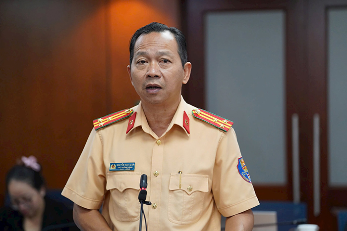 CSGT TP.HCM đề xuất cấm xe tải, xe khách lớn lưu thông vào làn hỗn hợp trong giờ cao điểm