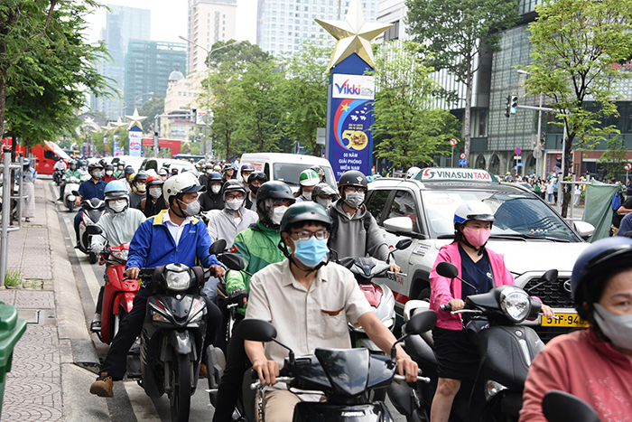 TP.HCM: CSGT xử phạt hơn 1.000 tỷ đồng vi phạm giao thông trong 10 tháng