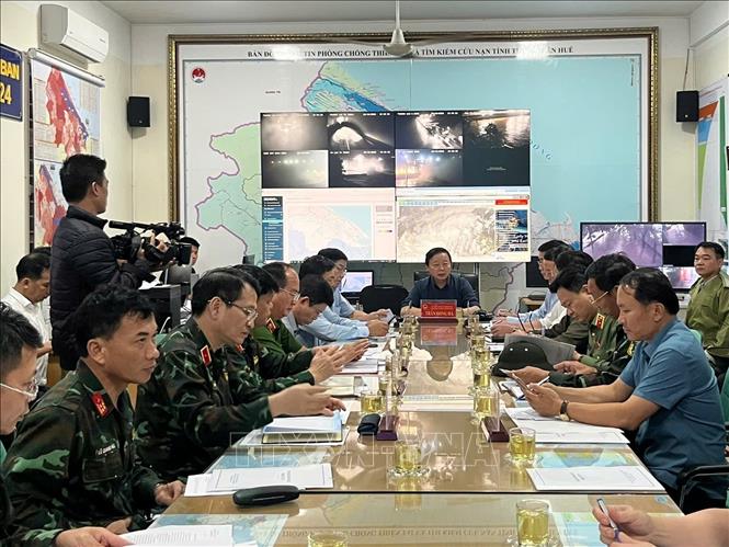 Phó Thủ tướng Trần Hồng Hà kiểm tra và làm việc tại Huế về ứng phó mưa lũ