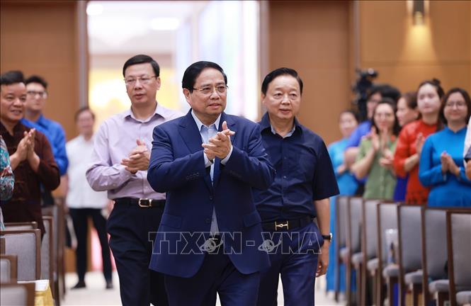 Thủ tướng Phạm Minh Chính phát động đợt thi đua chào mừng Đại hội XIV của Đảng và Bầu cử Quốc hội khóa XVI