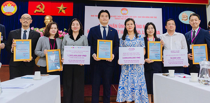 TP.HCM tiếp nhận gần 190 tỷ đồng và hàng hóa hỗ trợ vùng bão lũ