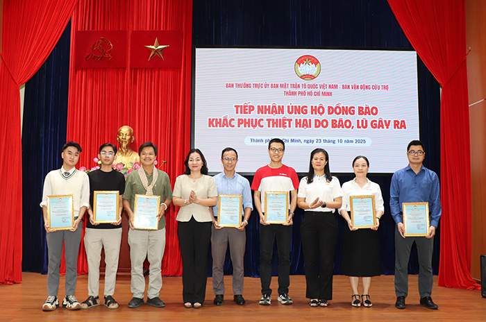 TP.HCM tiếp nhận hơn 150 tỷ đồng ủng hộ đồng bào vùng lũ