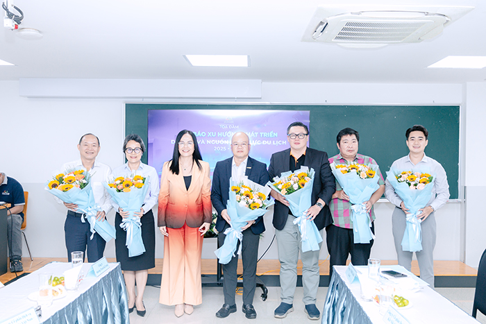 Nhân lực du lịch thời 4.0: Không chỉ giỏi nghiệp vụ mà còn cần thành thạo công nghệ