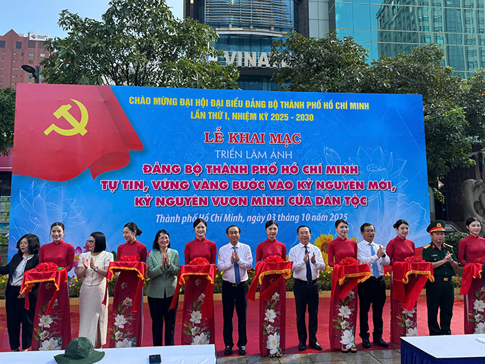 Khai mạc triển lãm Đảng bộ TP.HCM tự tin, vững vàng bước vào kỷ nguyên mới