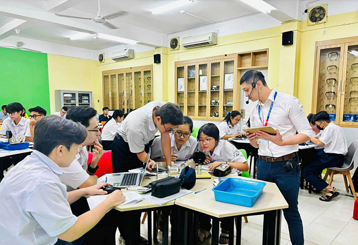 “Bình dân học vụ số” phủ khắp đời sống ngành giáo dục: Chuyển đổi số là nền tảng để “bước” đến AI