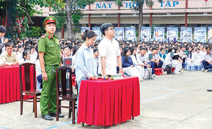 Đẩy mạnh giáo dục pháp luật khi xây dựng trường học hạnh phúc