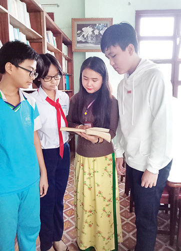 Hướng dẫn học sinh cách dùng từ điển