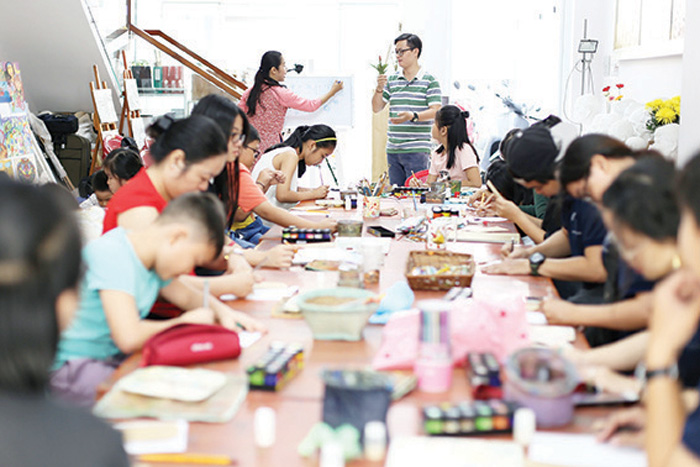 Xử lý tình huống phụ huynh xông vào trường