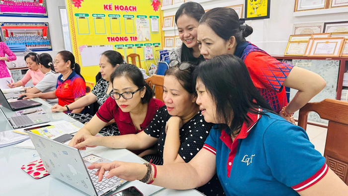 “Tiếp sức” giáo viên hoàn thành mục tiêu Đại hội Đảng bộ thành phố