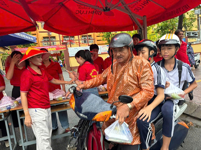 “Giờ học sống có trách nhiệm” thiết thực cho học sinh từ… Phiên chợ   không đồng