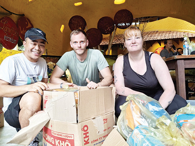 Những ân tình nơi tâm lũ