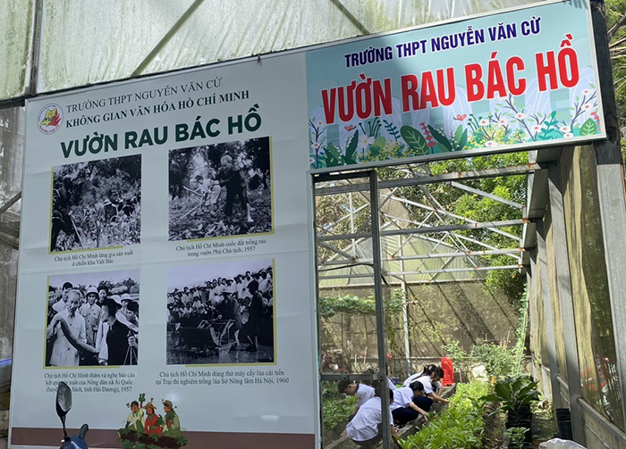 Trường THPT Nguyễn Văn Cừ: Giữ gìn và phát huy Không gian văn hóa Hồ Chí Minh – Hướng về Thầy giáo Nguyễn Tất Thành, người thầy vĩ đại của cách mạng Việt Nam