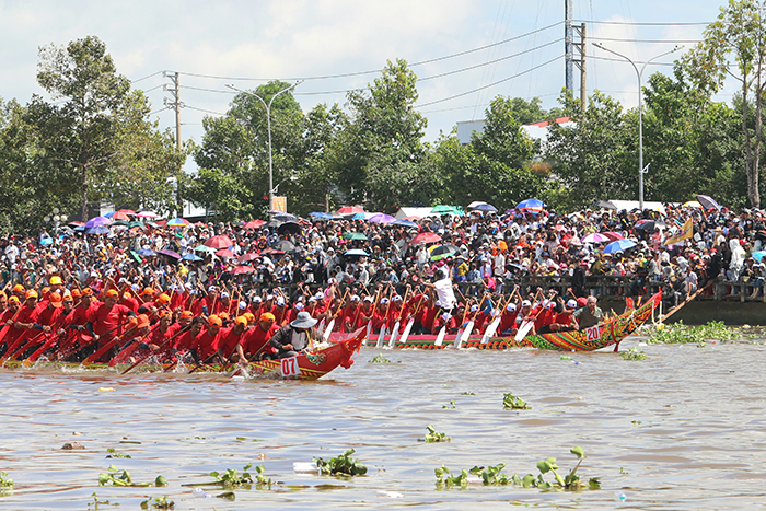 Sôi nổi Giải Đua ghe Ngo Cần Thơ 2025