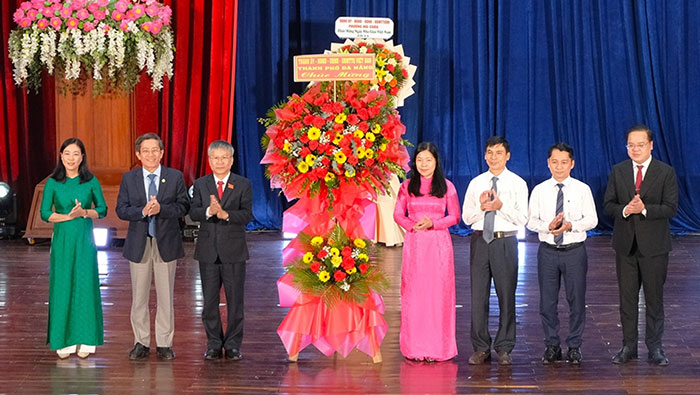 Đà Nẵng: Tuyên dương các điển hình tiêu biểu giáo dục