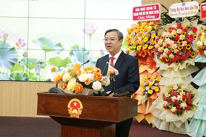  Ký kết bản ghi nhớ giữa UBND TP.Cần Thơ và 6 trường đại học