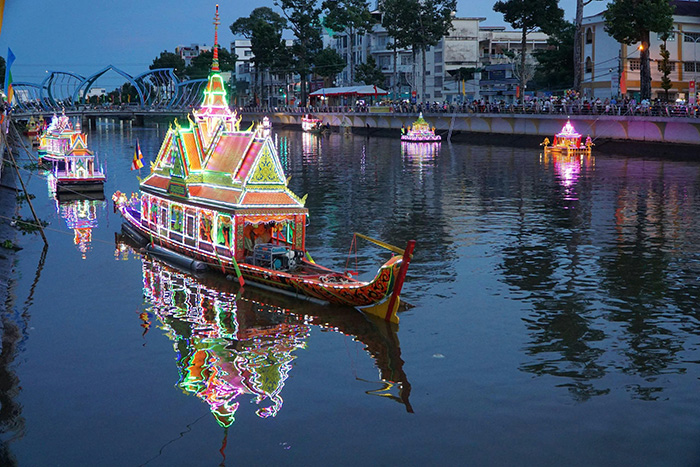 Rộn ràng Lễ hội Oóc Om Bóc – Đua ghe Ngo TP.Cần Thơ năm 2025