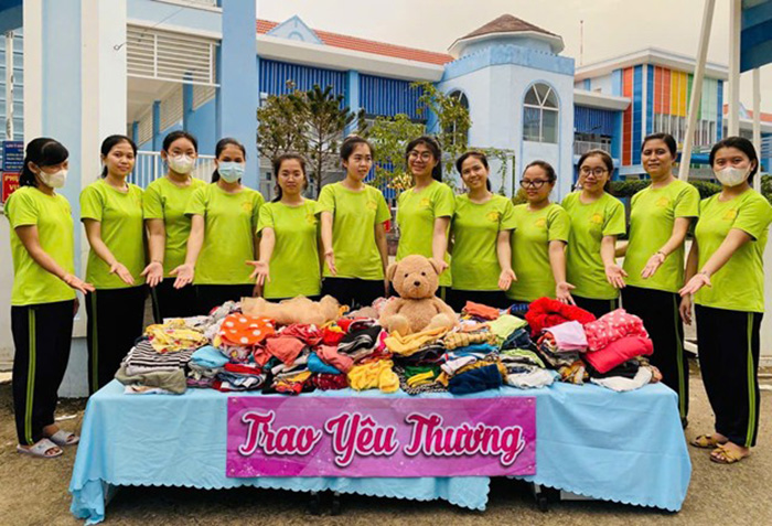 Trường Mầm non Thủy Tiên quyên góp ủng hộ đồng bào miền Trung