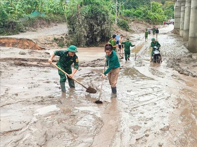 Thủ tướng Chính phủ chỉ đạo tập trung khắc phục nhanh hậu quả mưa lũ tại Trung Bộ