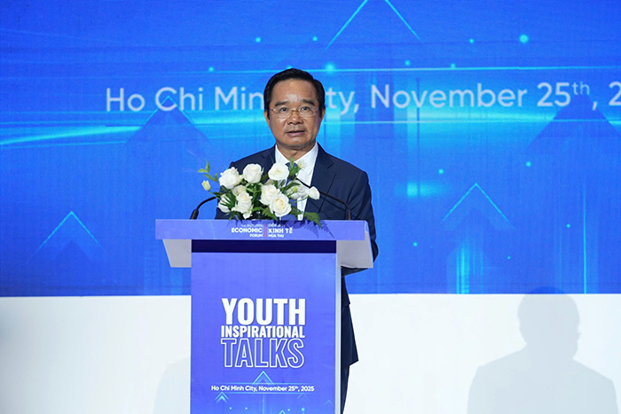 Chủ tịch UBND TP.HCM gửi thông điệp đồng hành cùng “thế hệ thông minh đương thời”