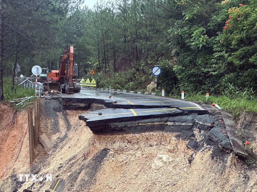 Lâm Đồng công bố tình huống khẩn cấp về thiên tai đối với đèo Mimosa