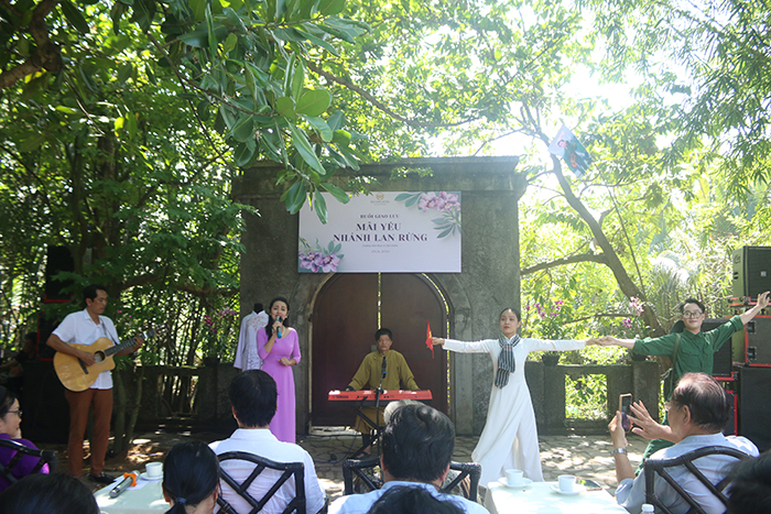 Giới trẻ tưởng nhớ và tri ân cố nhạc sĩ Thế Hiển qua “Mãi yêu nhánh lan rừng”