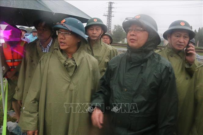 Phó Thủ tướng Hồ Quốc Dũng kiểm tra công tác ứng phó mưa lũ tại Khánh Hòa