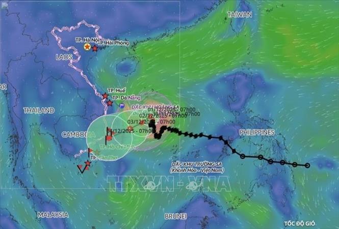 Bão số 15 lại đổi hướng di chuyển, dự báo suy yếu dần