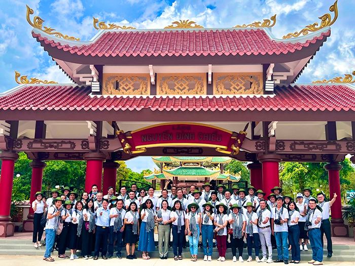 TP.HCM tổ chức hành trình “Hướng về cội nguồn cách mạng”