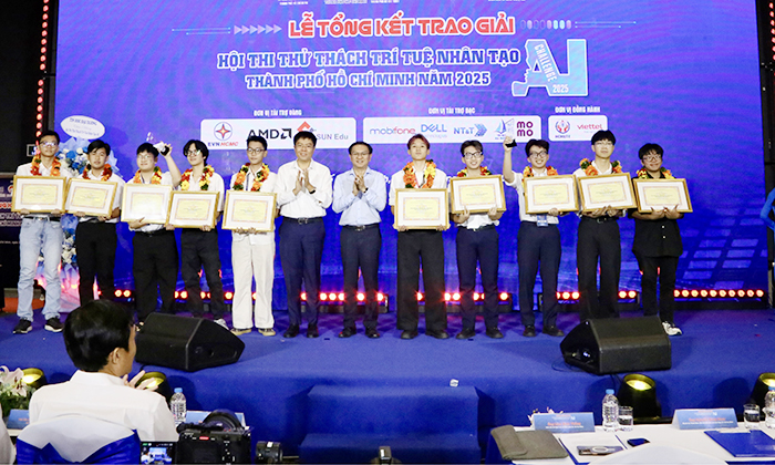 Trao giải Hội thi Thử thách Trí tuệ nhân tạo TP.HCM năm 2025