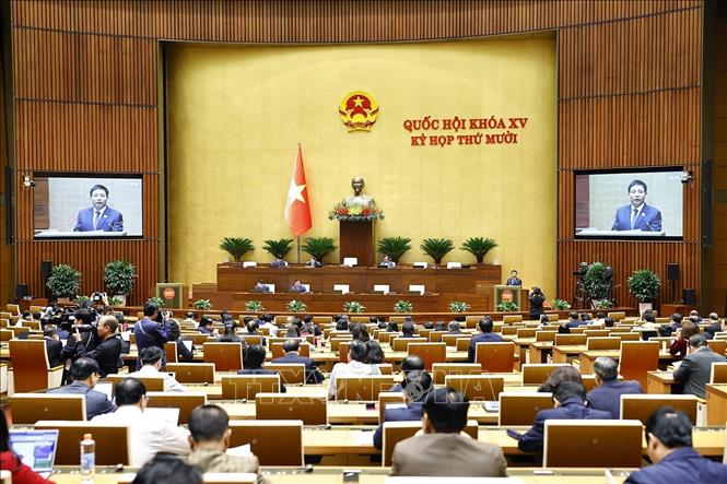 Trình Quốc hội sửa đổi, bổ sung 5 luật thuộc lĩnh vực tài chính, thương mại