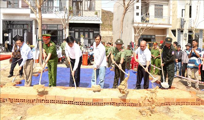 Bộ Công an khởi công xây dựng nhà tặng các hộ dân bị thiệt hại do bão số 13