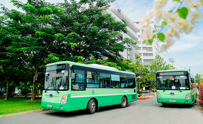 Người cao tuổi TP.HCM có thể đi xe buýt miễn phí bằng căn cước công dân