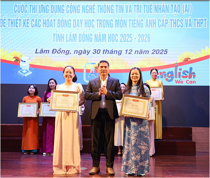 Lâm Đồng: Trao giải Cuộc thi ứng dụng công nghệ thông tin và AI trong dạy học