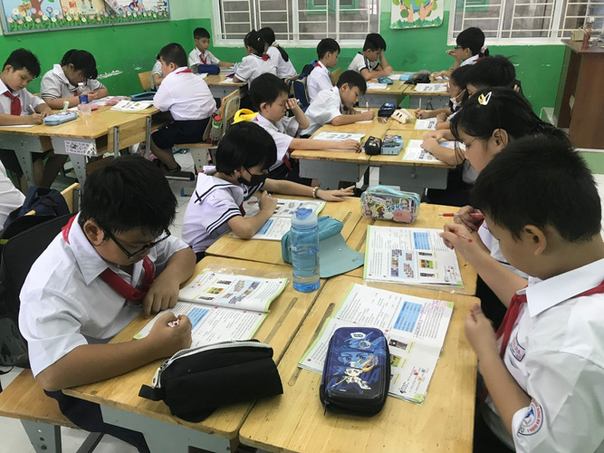 Bộ sách giáo khoa thống nhất toàn quốc hình thành như thế nào?