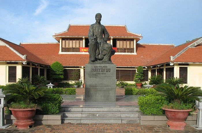 Di sản Đại thi hào Nguyễn Du vẫn hiện hữu trong tâm thức người Việt (*)