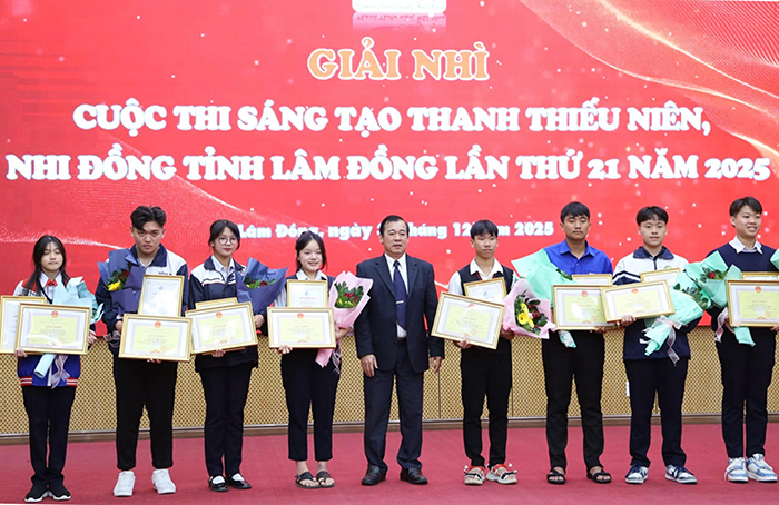 Lâm Đồng: Trao giải Cuộc thi Sáng tạo thanh thiếu niên, nhi đồng lần thứ 21