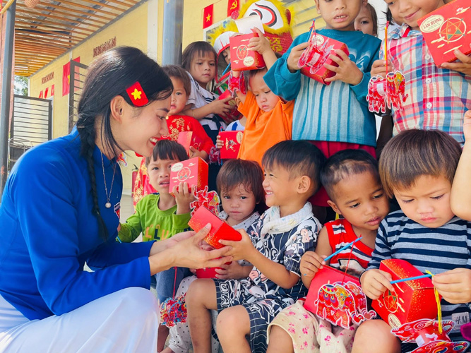 Luật Nhà giáo và bài toán giữ chân giáo viên