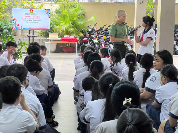 Ngăn bạo lực học đường, cả xã hội phải vào cuộc