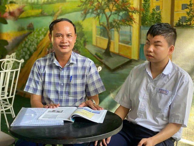 Hành trình “bước ra ánh sáng”