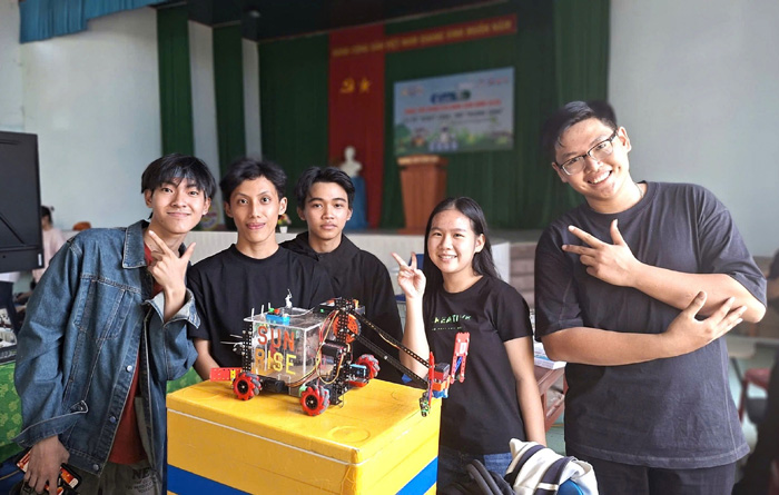 Những lớp học “cầu nối” giúp học sinh chọn tương lai