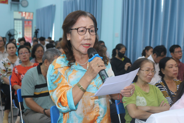 Cử tri kiến nghị nâng cấp cơ sở vật chất để phục vụ người dân tốt hơn