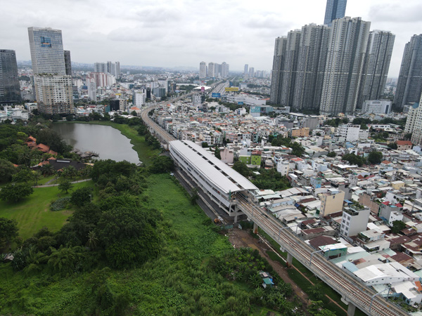 HĐND TP.HCM: Thông qua nhiều nghị quyết để TP tiếp tục khẳng định vai trò đầu tàu