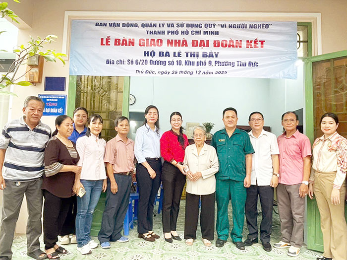 TP.HCM: Bàn giao 3 căn nhà Đại đoàn kết cho hộ khó khăn tại phường Thủ Đức