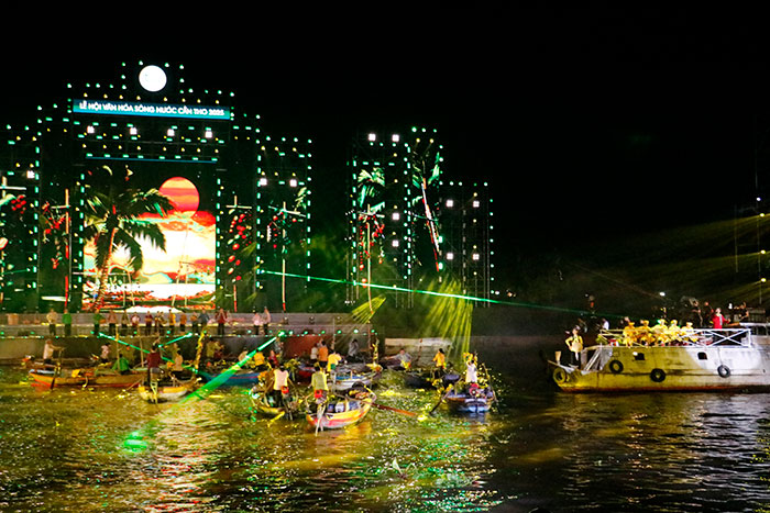 Khai mạc lễ hội văn hóa sông nước quy mô lớn nhất đồng bằng