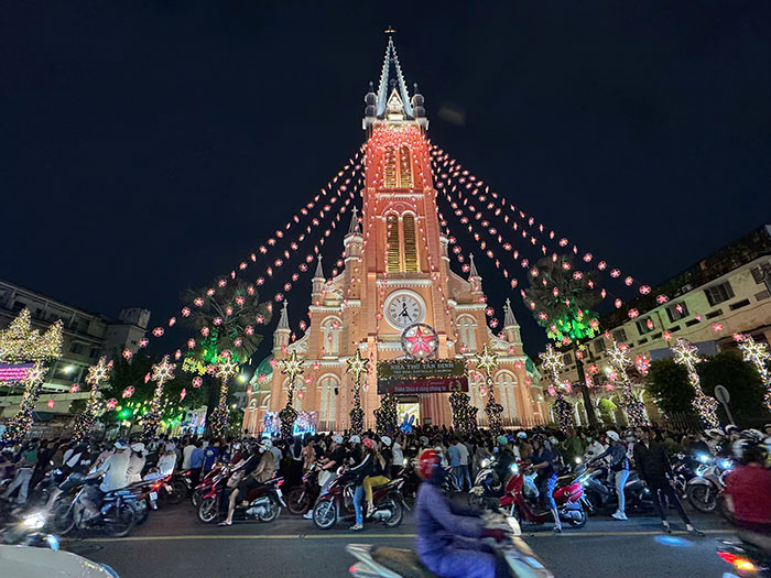 Sum họp, tận hưởng những khoảnh khắc bình yên, ấm áp giữa lòng thành phố