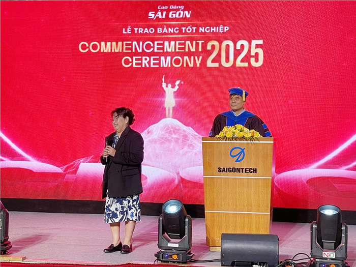 Trường Cao đẳng Sài Gòn trang trọng tổ chức lễ tốt nghiệp 2025