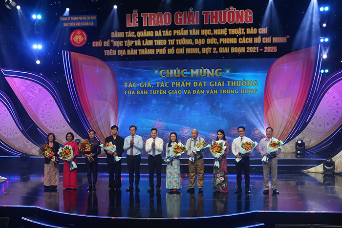 TP.HCM: Vinh danh tác phẩm có chủ đề học tập và làm theo tư tưởng, đạo đức, phong cách Hồ Chí Minh đợt 2