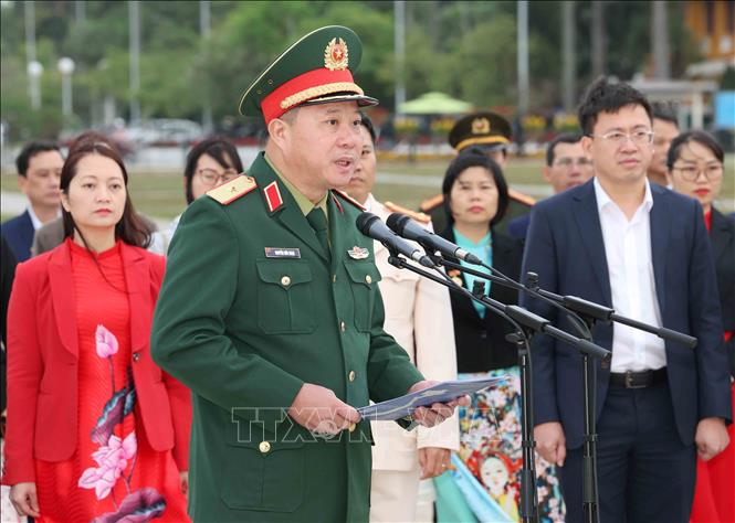 Các điển hình tiêu biểu toàn quốc báo công dâng Bác